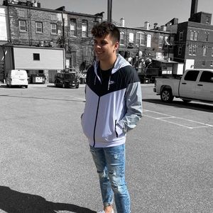 Meet your Posher, Skyler